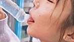 現役看護師がお口のみで包茎皮むき治療に挑戦!皮に包まれた勃起チ〇ポがねっとり舌技でズル剥け!産まれて初めて出てきた亀頭の先から無許可射精がドピュドピュ止まらない!!撮って出し!マジックミラー号~ゆい編~ 2