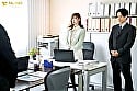 膝をつくのは私。飼い主は新入社員。支配されたい欲望を暴かれた女社長がプライドを捨てる絶頂愛玩セックス堕ち 明里つむぎ 1