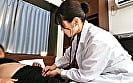 訪問女医の誘惑に耐えきれず性欲暴発!「もう我慢できない・・・」白衣の美人女医3人に濃厚診察され、勃起ち○ぽが限界突破!精子がカラになるまで搾り取られた! 8