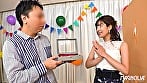 『仲良し夫婦限定!壁穴から顔を出したまま身体にイタズラを受けて連想ゲーム!』年下美人妻が挑戦!旦那に見えない壁の向こうでは知らない男に手マンされて潮吹き!?パイパンマ●コに全力ピストンどっぷり連続中出し!!【街角素人モニタリング♯なつき♯26歳】 10