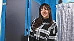 水泳部女子体育大生限定!競泳水着と美肌の隙間でチン★コキさせてもらえませんか?デカチンでオマ〇コの際ギリギリを刺激され、いつの間にか火照った身体は、自分から生挿入までおねだりしてしまうのか?撮って出し!マジックミラー号~るな編~ 1