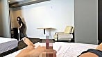 ホテルの清掃のアルバイトちゃんにフル勃起ち〇ぽオナニー見せつけたらなんと興味津々･･･！中出しSEXまで持ち込めました 2