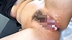 ホテルの清掃のアルバイトちゃんにフル勃起ち〇ぽオナニー見せつけたらなんと興味津々･･･！中出しSEXまで持ち込めました 18
