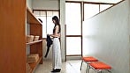 温泉街で随一の美人妻！くびれスレンダー社長夫人の寝取られ中出し性交 1