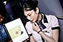 「内緒で撮った画像を見せていただけませんか？」間違えたフリしてチ○ポ画像を見せて赤面するおばさんCAは目の前で勃起チ〇ポを見せつけられても嫌じゃない VOL.4 5